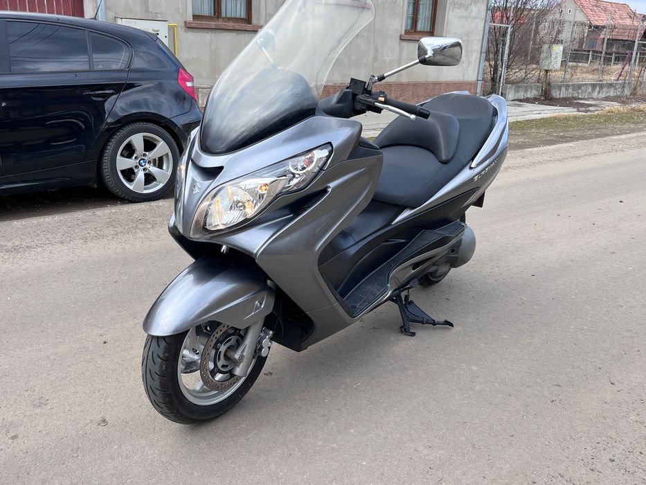 Szuzuki burgman 400