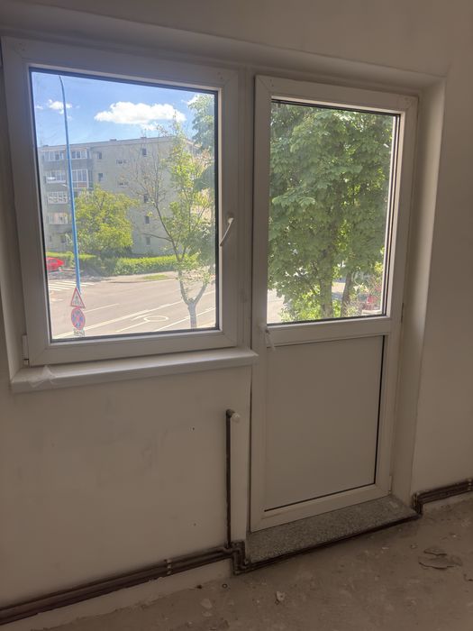Usa si geam termopan