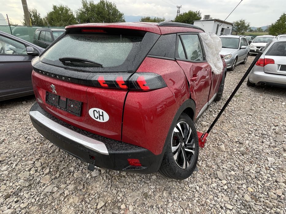 Peugeot 2008 1.2i STT 2020г. 30 000 км. На Части!