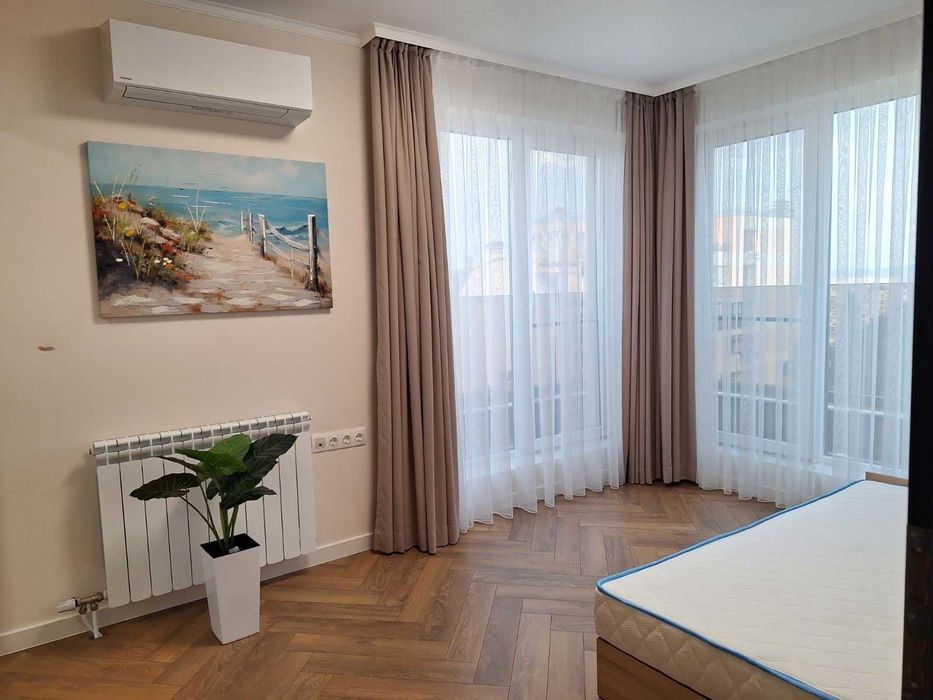 Дава се под наем Двустаен апартамент в София, Младост 4 - 70 кв.м за 598.23 € - Снимка #2