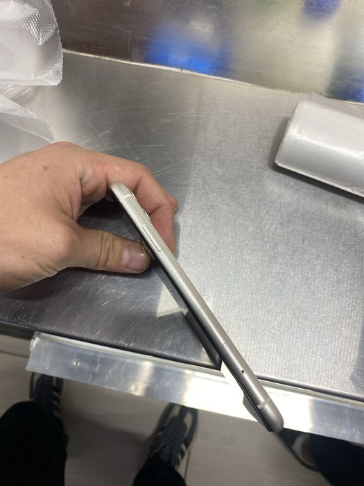 Продам iphone 11