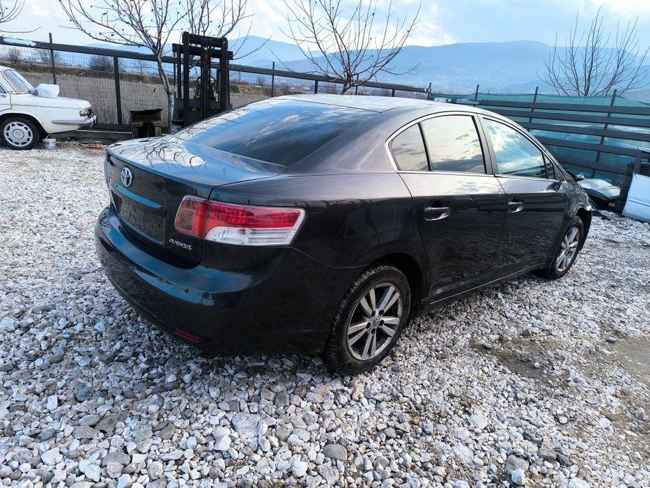 НА ЧАСТИ  Toyota Avensis 1.8 147к.с. 2011г.