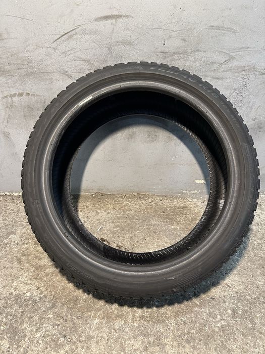 Гума 225/40/18 PIRELLI Sottozero Winter RUN FLAT