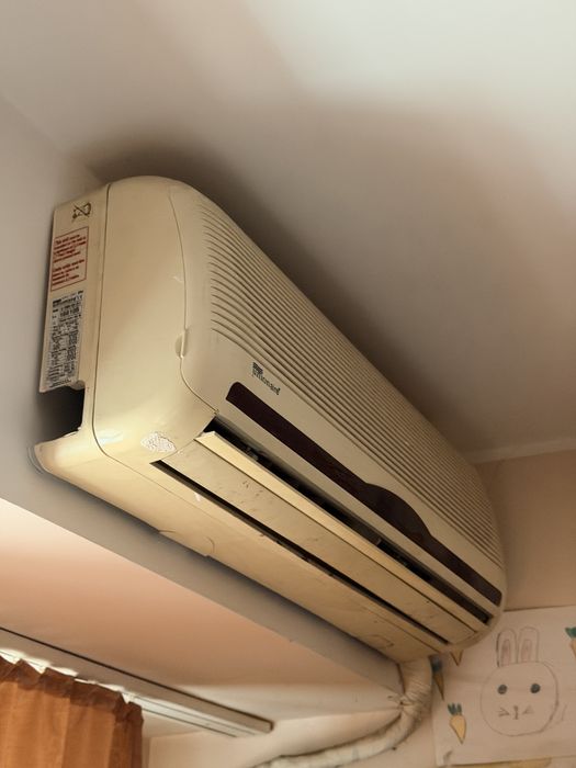 Aparat aer conditionat 12000 btu montat si functional pret 300 lei