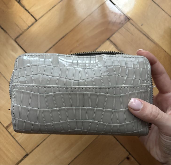 Дамско портмоне с цип