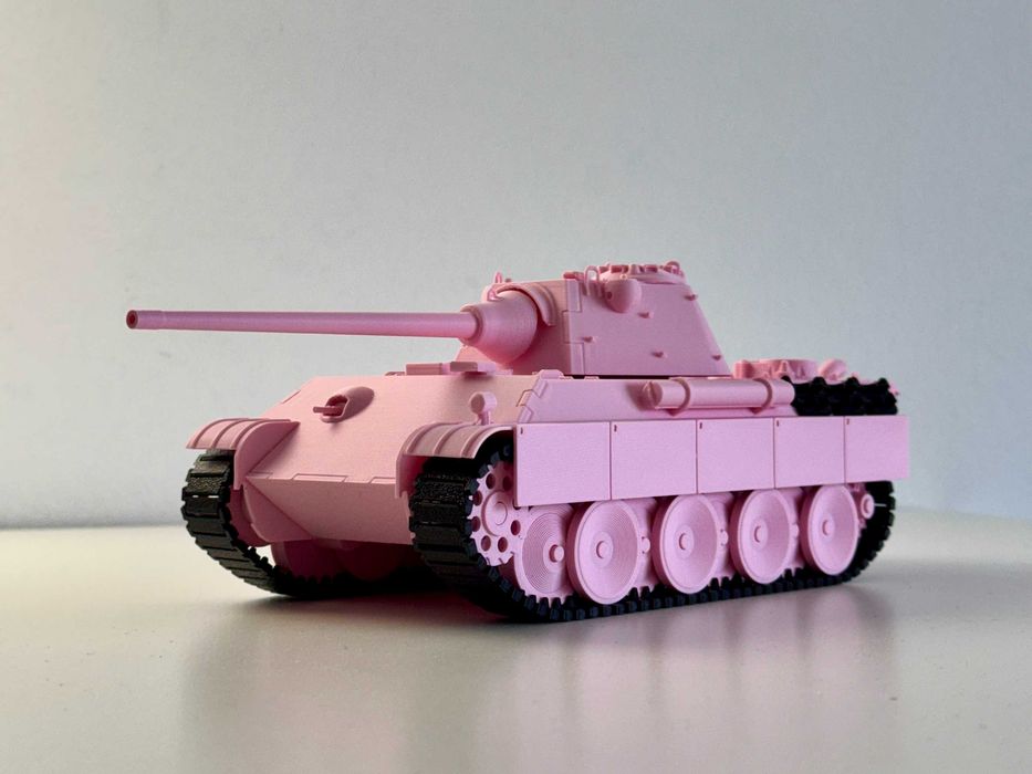 Розовая пантера: Panther F Medium Tank Pz Kpfw V Ausf.F Масштаб 1:35