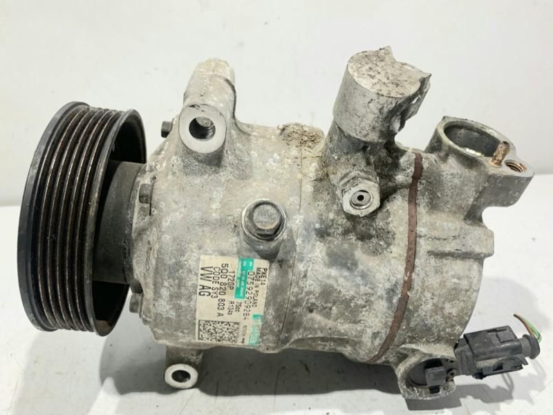 Compresor clima Volkswagen Golf 7 5Q0820803A 1.6 tdi CAYC