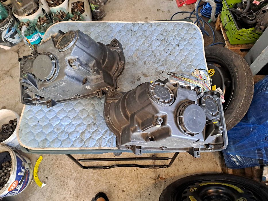 Far stanga dreapta Faruri Land Rover Range Rover L332 cu Xenon Adaptiv