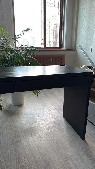 Продам стол Ikea