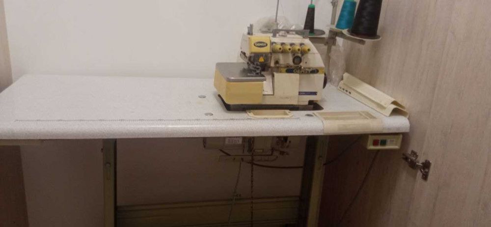 Тикув машинаси сотилади