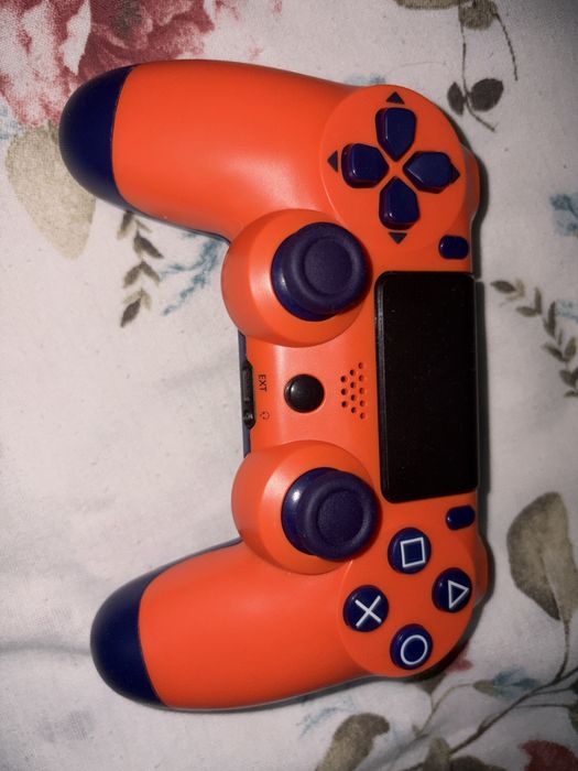 Playstation4 Slim (500GB) + Jocuri + Controller (Contactatima prin mesaje)