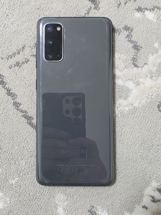 Samsung s20  128гб
