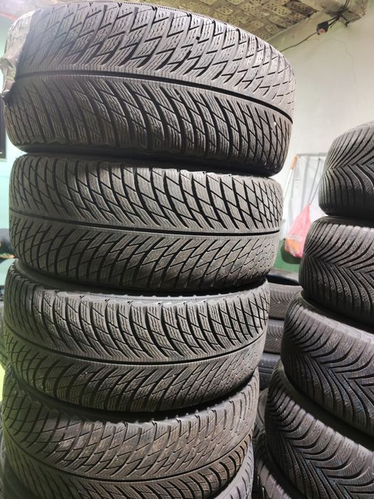 4 бр зимни 235/40/18 Michelin