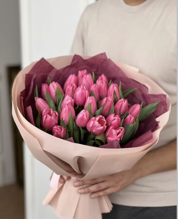 Букеты.тюльпаны на 8марта