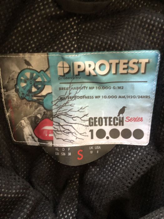 Грейка Protest черна