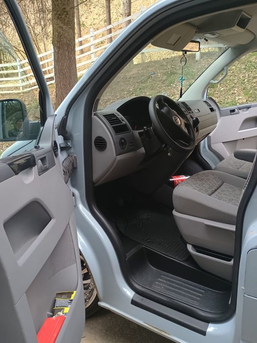 Volkswagen Transporter long +platforma 2 axe.