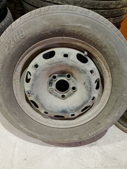 Продам резину с диском