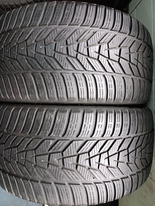 Anvelope de iarnă 235 35 19 Hankook Winter I'cept evo 3 dot 2020