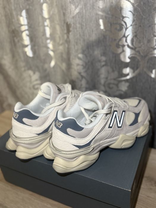 New Balance 9060