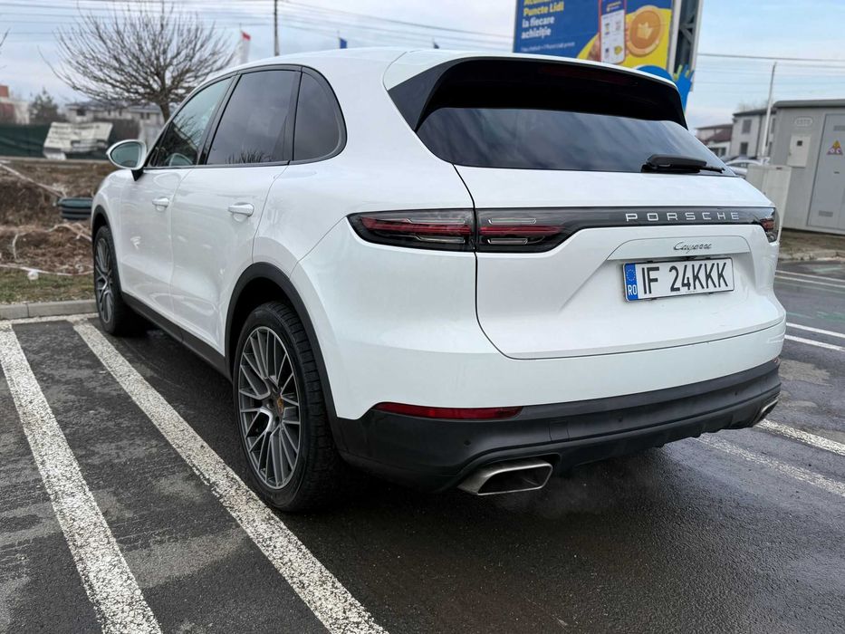 Porsche Cayenne 9YA