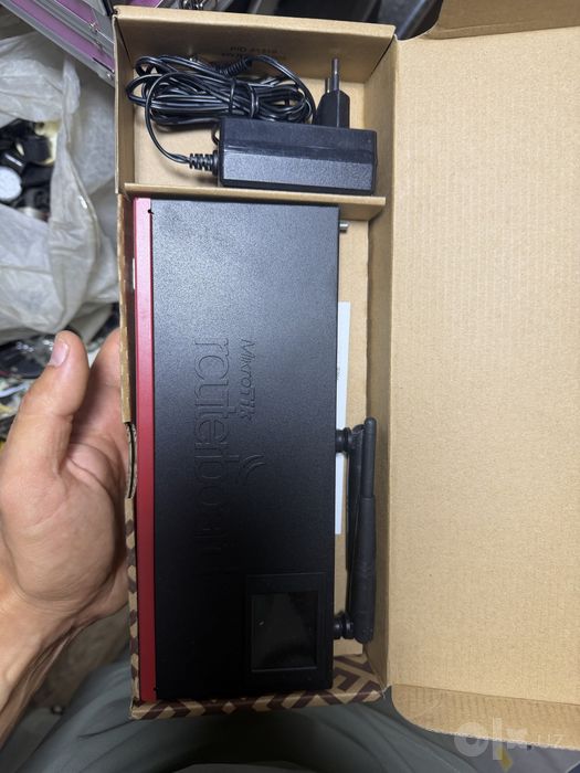 MikroTik RouterBOARD RB2011UiAS-2HnD-IN