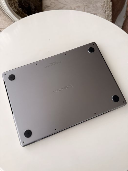 MacBook Pro 14” (2021), M1 Max, 64GB/512GB