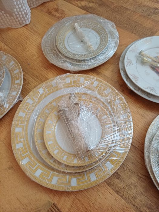 Посуда этажерки.