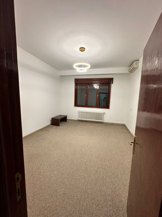 Închiriez apartament 3 camere Vatra luminoasa