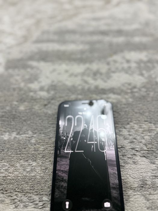 iPhone 12 мини   .