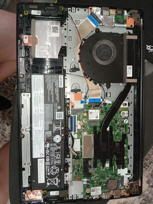 Ноутбук на запчасти Lenovo