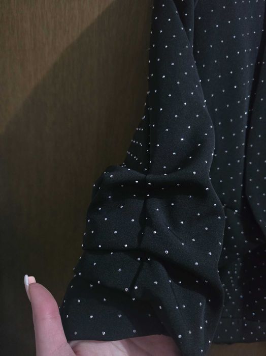 Комплект сако и пънталонки с камъни