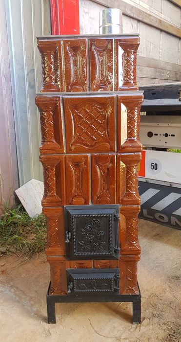 > Se oferă spre vânzare sobe de teracotă diverse modele!