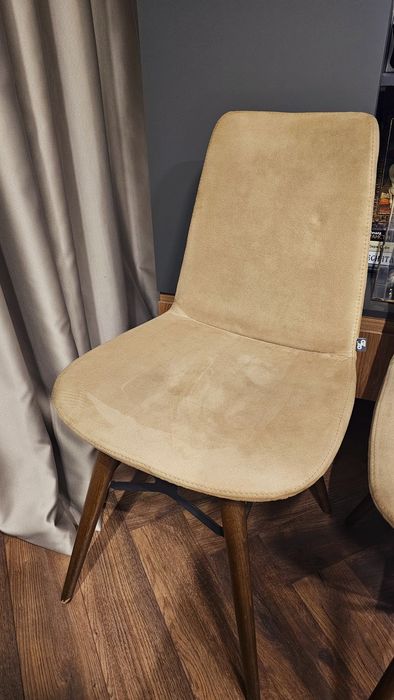 Трапезни столове