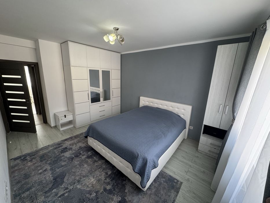 Proprietar, Vand apartament 2 camere,parcare inclusa , gata de mutare