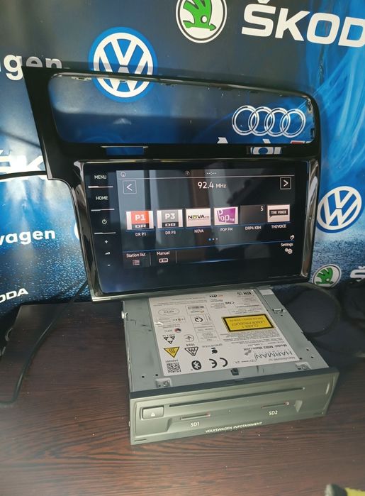 Navigație VW MIB2.5 Harman + Display 9.2” + Ramă Piano Black
Preț: 3.5