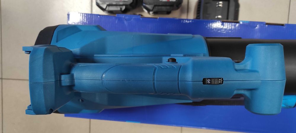 Акумулаторен листосъберач -духалка