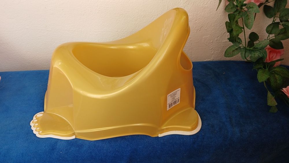 Бебешко анатомично гърне  u   бебешка приставка за тоалетна чиния.