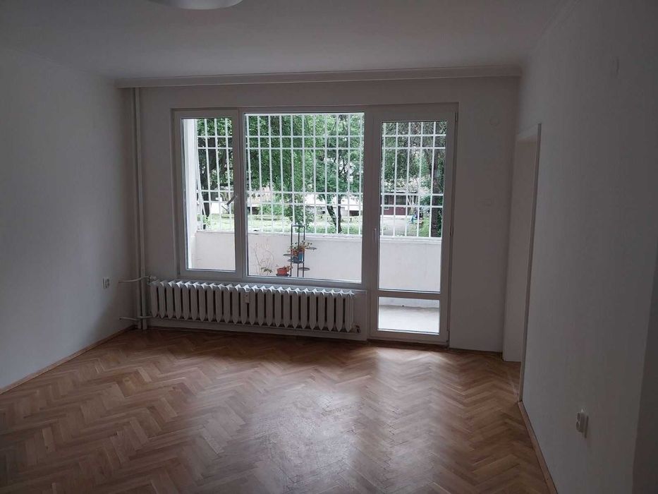 Дава се под наем Тристаен апартамент в София, Зона Б-19 - 90 кв.м за 867 € - Снимка #3