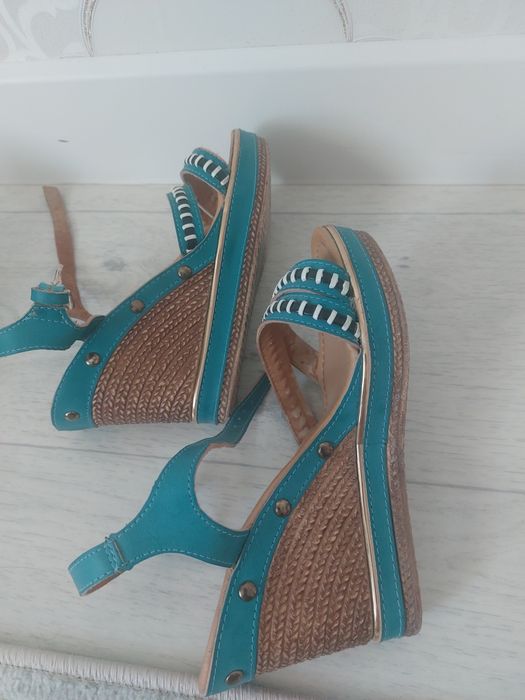 Босоножки натуральная кожа