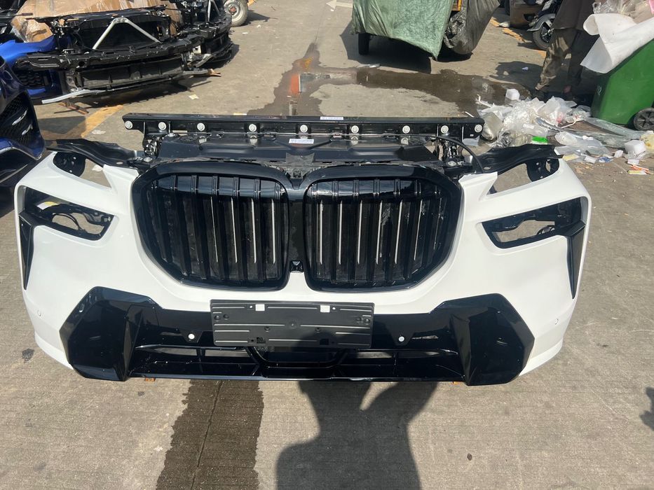 BMW 7X oldi bamfer zbore