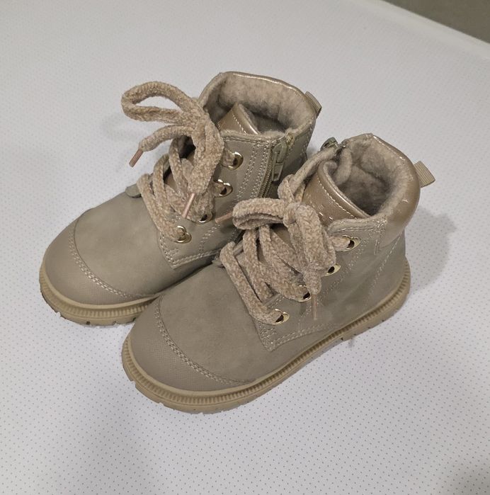 Демисезонные ботинки