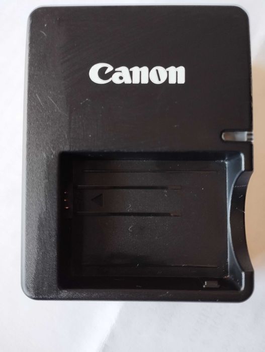 Зарядно Canon LC-E5E