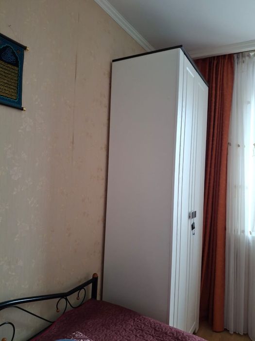 Продам двухдверный шкаф