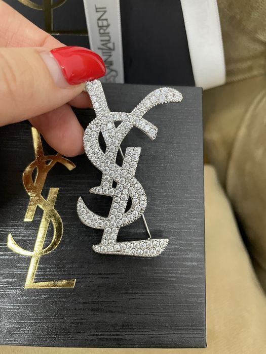 Brosa YSL cu strasuri