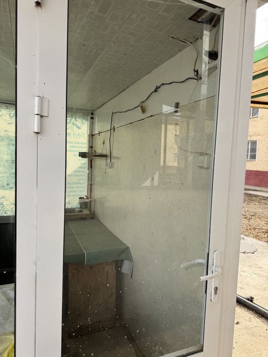 Бутка сотилади мебели билан