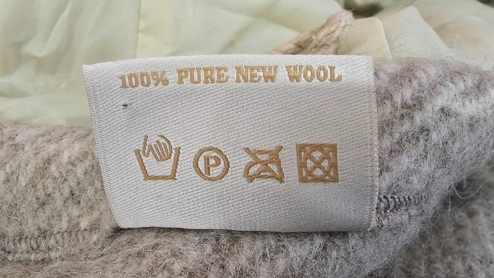 Дамско палто пелерина 100% вълна - унивелсален размер - НОВО