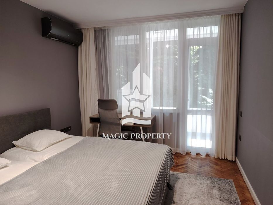 Дава се под наем Четиристаен апартамент в Бургас, Център - 100 кв.м за 969 € - Снимка #8