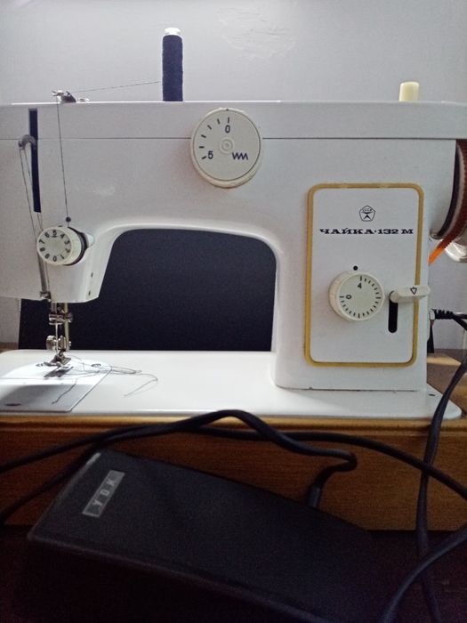 Швейная машинка чайка 132М
