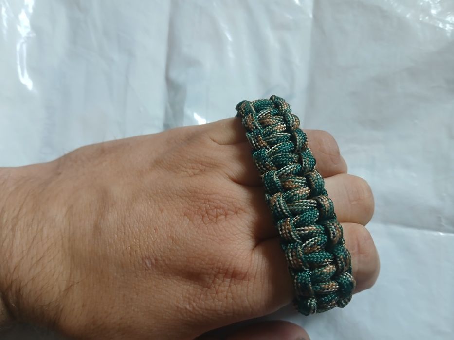 Браслеты из паракорда