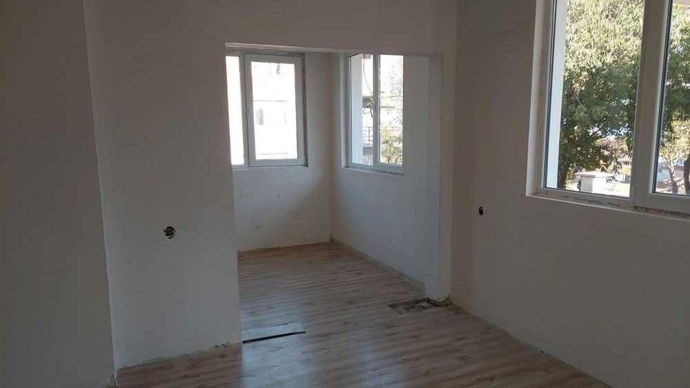 Продавам етаж от къща в кв. Галата, Варна